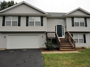 113 Centralia Pl NE, Poplar Grove, IL 61065