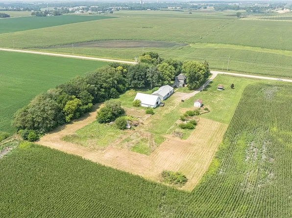 2305 240th St, Milford, IA 51351