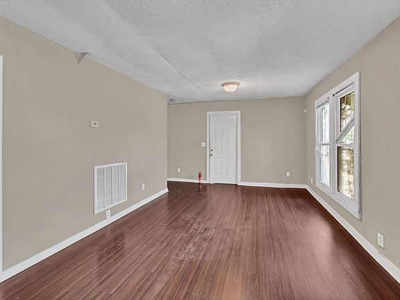 4th image of 1815 Cahal Ave