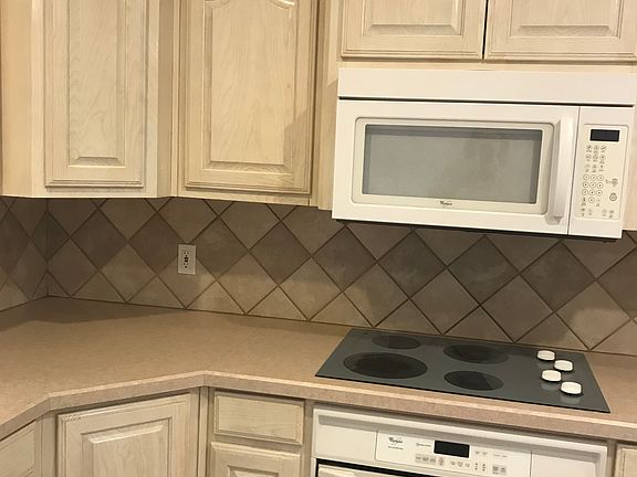 4th image of 2905 Sunburst Dr