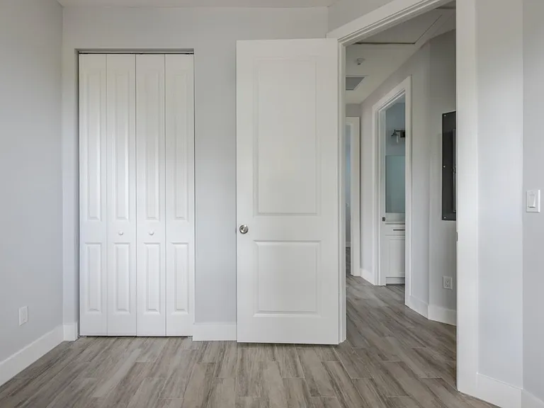 626 Latona Ave — Photo 20