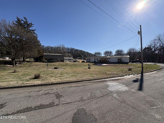 3rd image of 206 Alex Dr