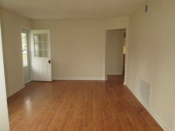 3rd image of 21630 W Cedar Ave