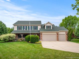 625 Cherry St, Sugar Grove, IL 60554