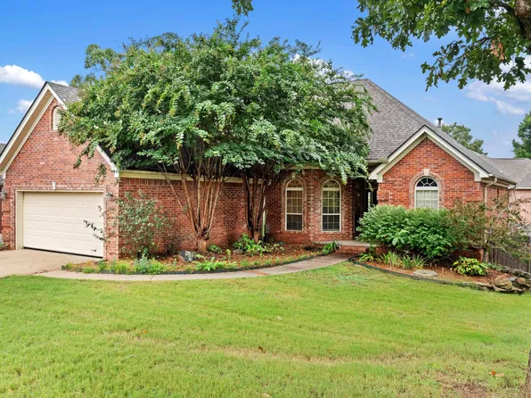 26 Ozark Dr, Maumelle, AR 72113