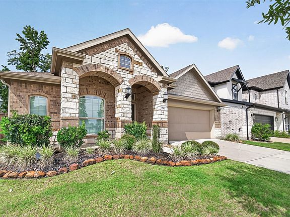 2nd image of 7511 Enchanted Rock Ct