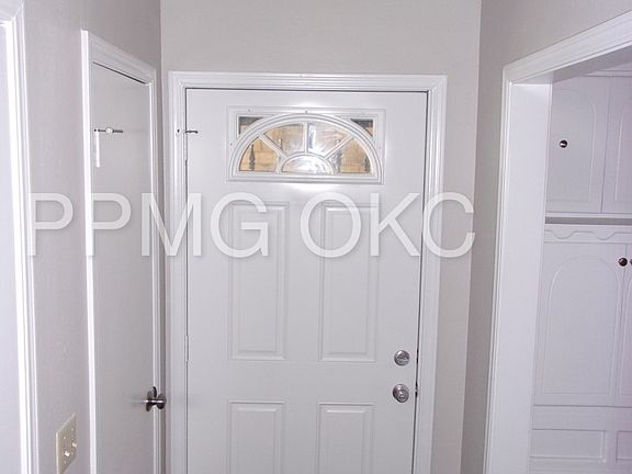 2nd image of 4008 Bismarc Dr