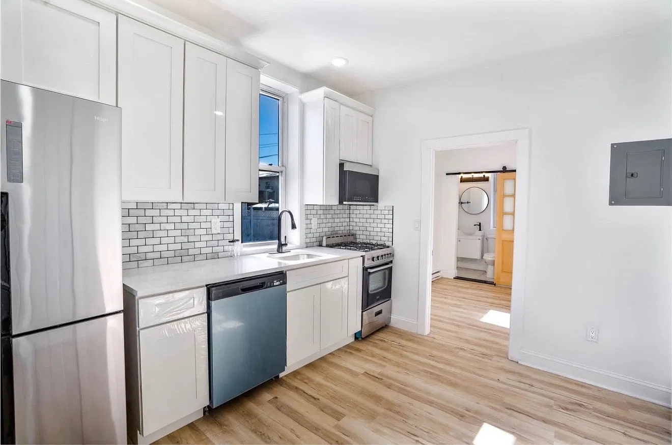 Studio, 950 sqft, $1,825 — Photo 1