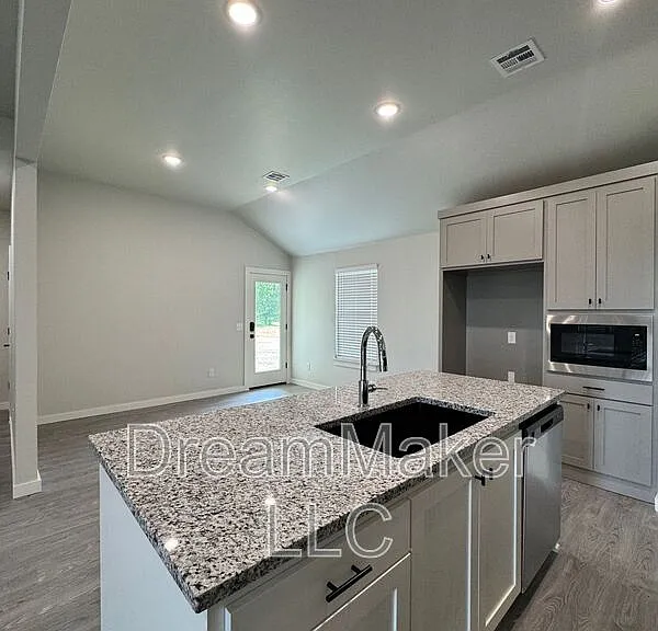 5176 Lily Ln — Photo 4