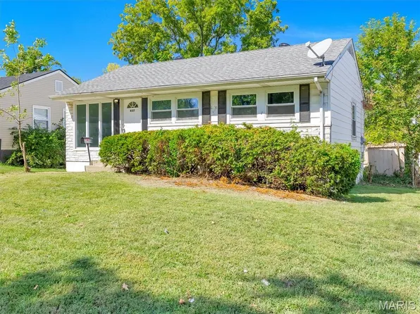 437 Lancashire Rd, Saint Louis, MO 63137