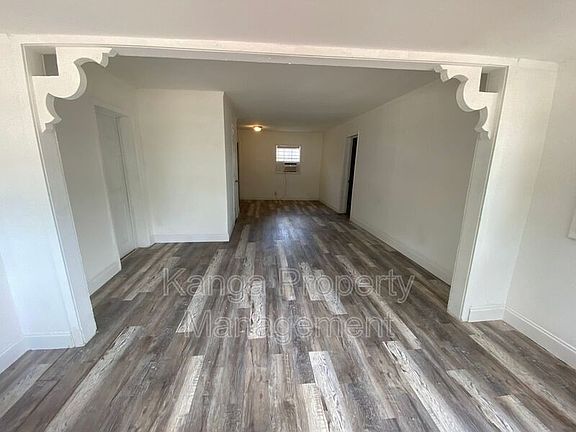 2nd image of 3723 Morton Ave APT 1
