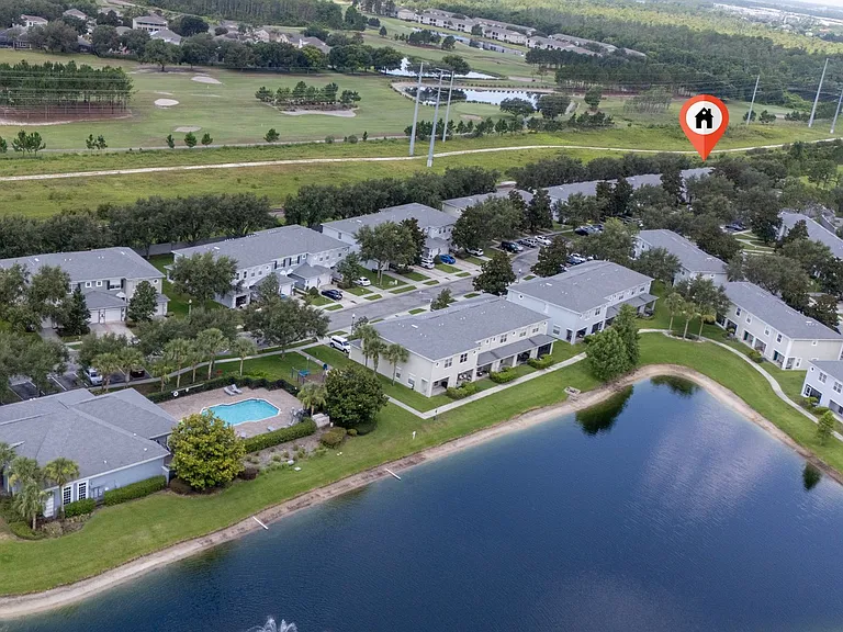 10612 Savannah Wood Dr — Photo 4