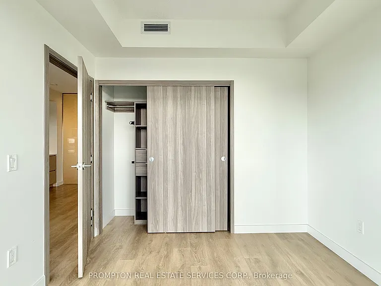 85 McMahon Dr #1507 — Photo 14