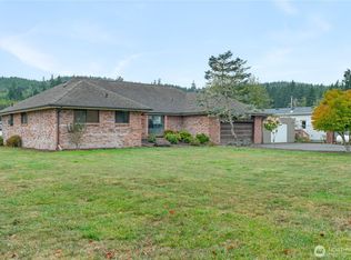 989 Stanford Drive, Cosmopolis, WA 98537