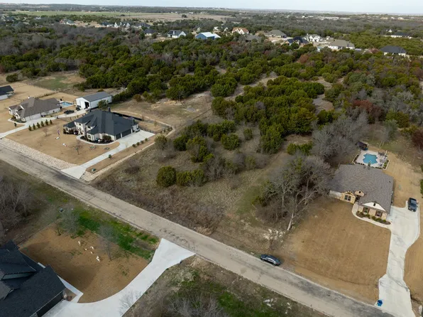 1054 Preserve St, Weatherford, TX 76085