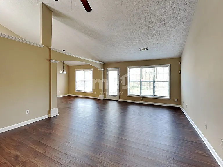 1545 Maple Pointe Ct — Photo 8