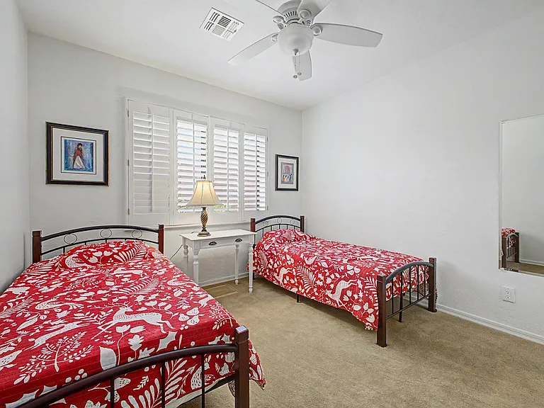 41923 N Moss Springs Rd — Photo 40