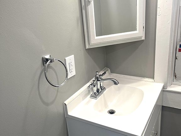5th image of 241 E Pittsburgh St #3