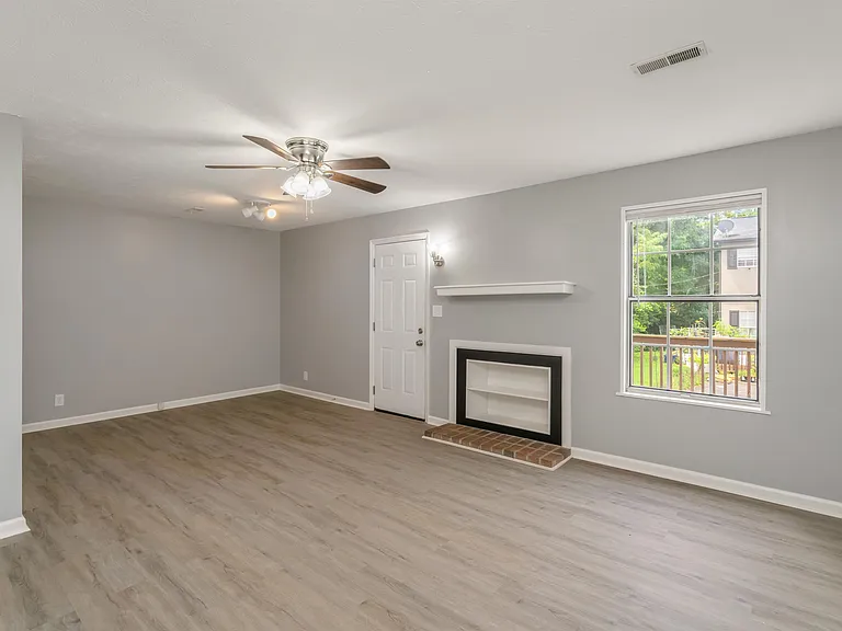 9104 Cedarpark Ln #C — Photo 17