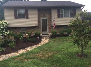 585 Franklin Farms Rd, Washington, PA 15301