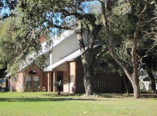 1052 Westpark Ave, Victoria, TX 77905