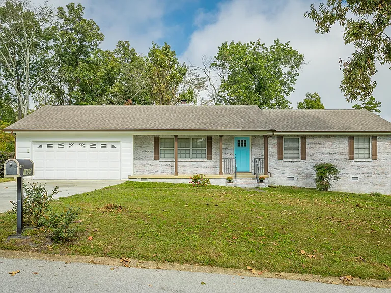 1403 Clearpoint Dr — Photo 35
