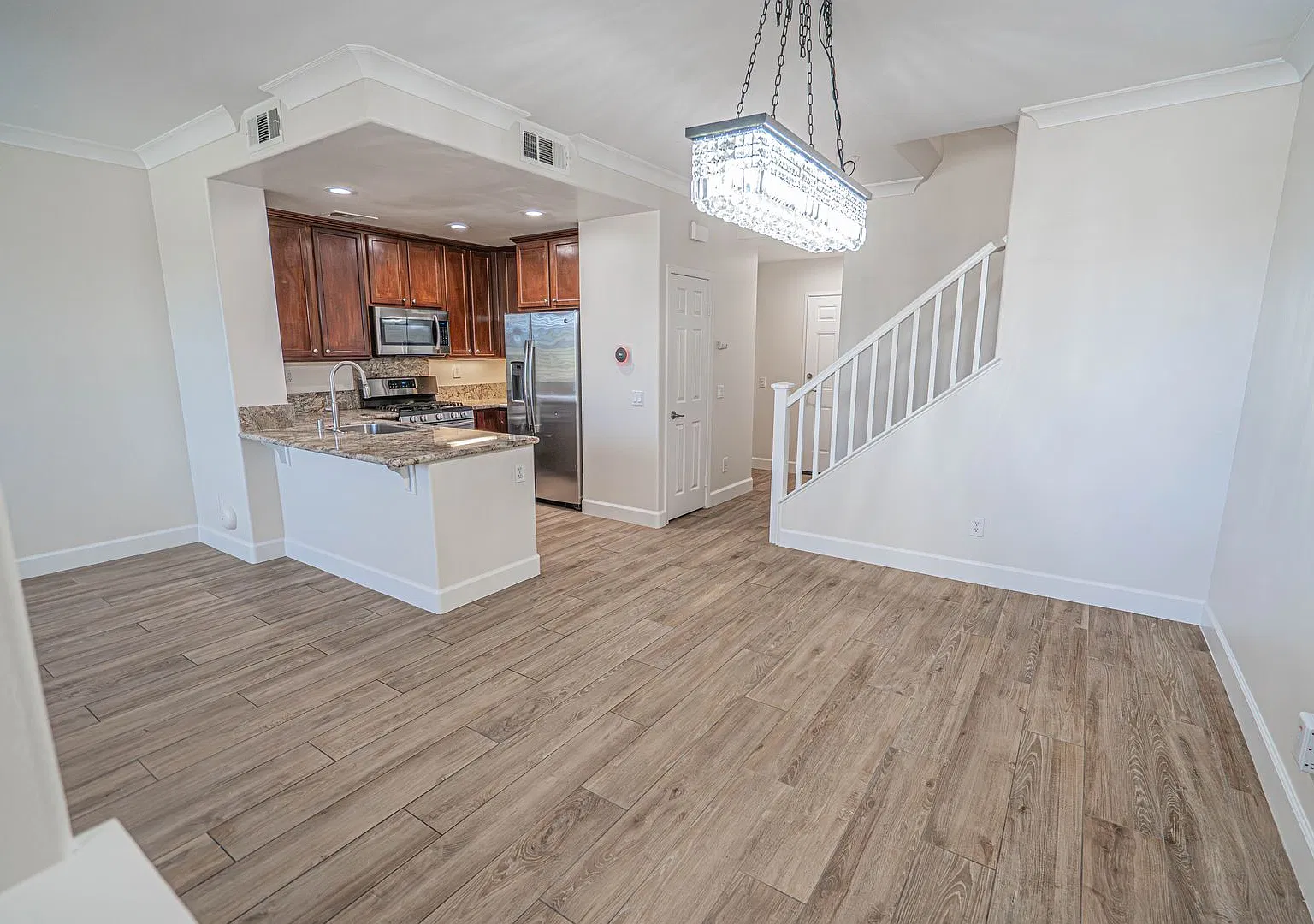 3-Bedroom Townhome with Community Pool & Spa in Valencia's West Creek! — Photo 4