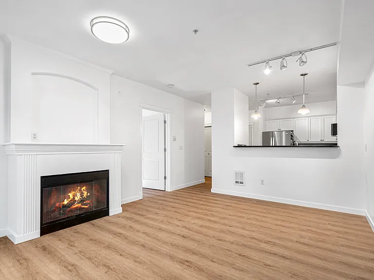 530 4th Ave W #108 — Photo 2