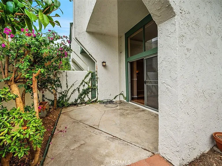 4930 McConnell Ave — Photo 9