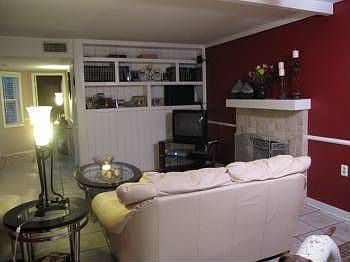 2nd image of 1820 Crescent Blvd