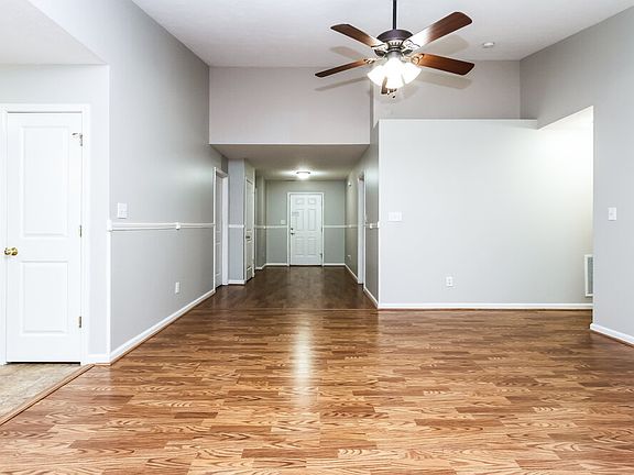 4th image of 7548 Lara Lee Dr