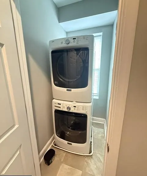 1046 W Lombard St — Photo 20