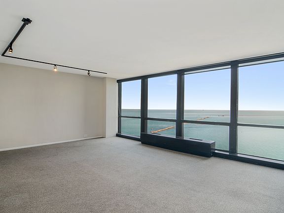 4th image of 910 N Lake Shore Dr APT 1415