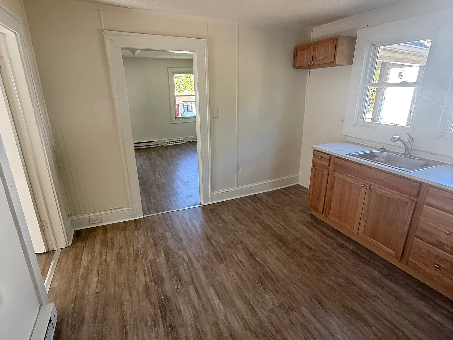 2 bed, 749 sqft, $1,050 — Photo 3