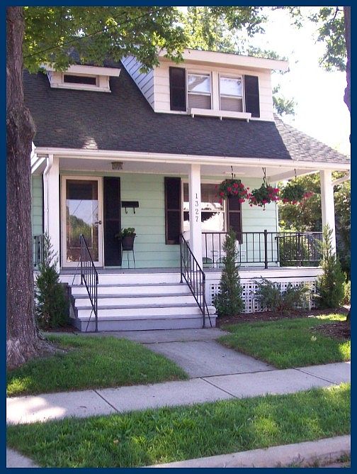 1st image of 1327 Park Row