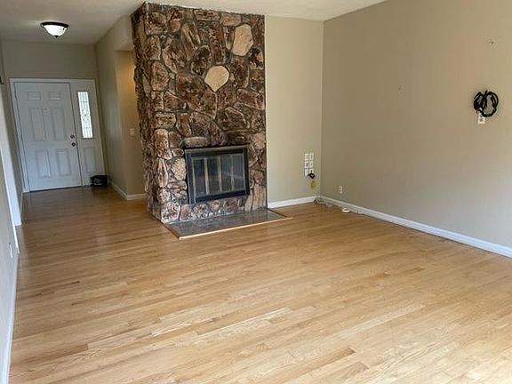 4th image of 3162 Stimson Way