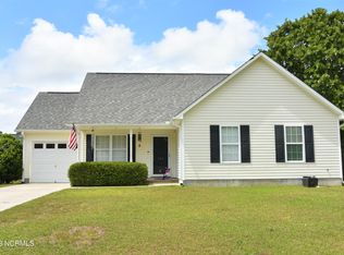 733 Oak Branches Close SE, Belville, NC 28451