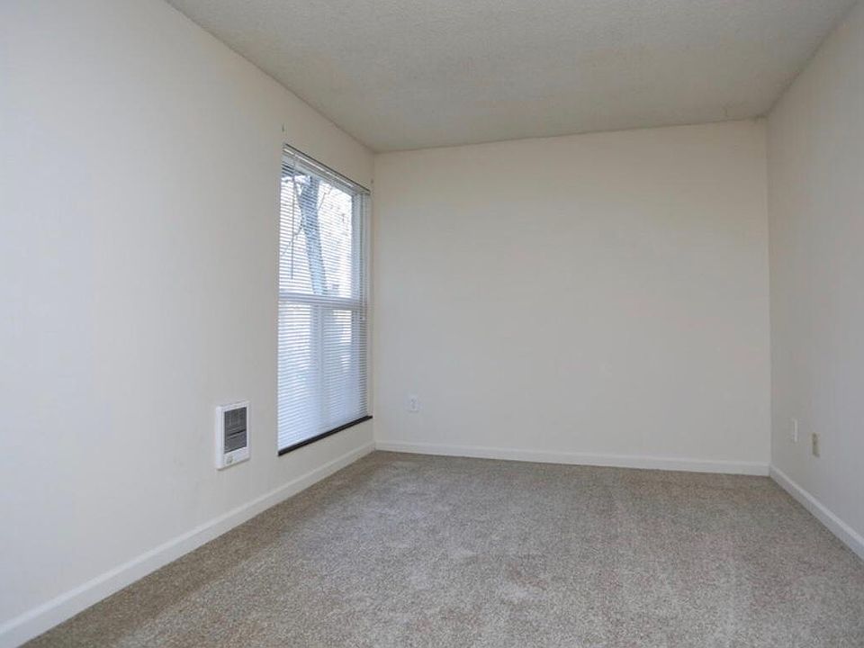 1st image of 13932 NE 14th St