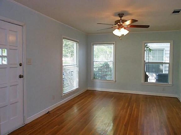 2nd image of 8922 Forest Hills Blvd