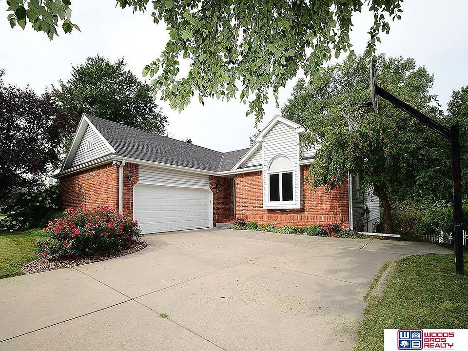 1st image of 6911 Crooked Creek Ct