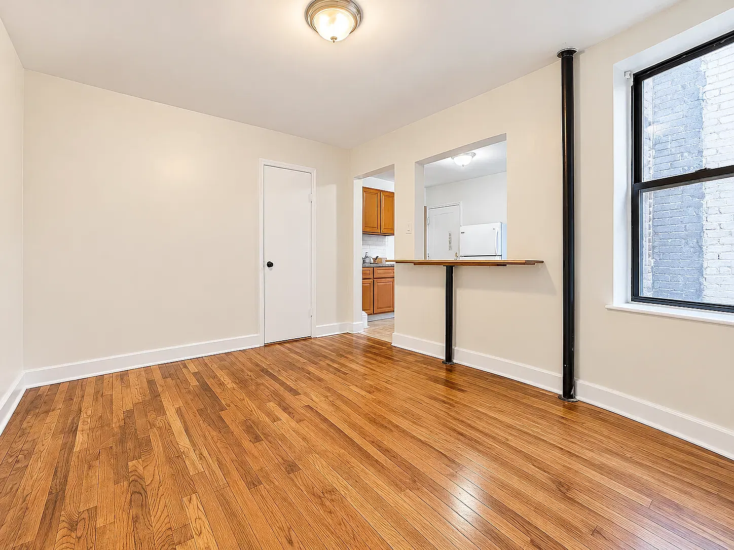 362 Hewes Street — Photo 2