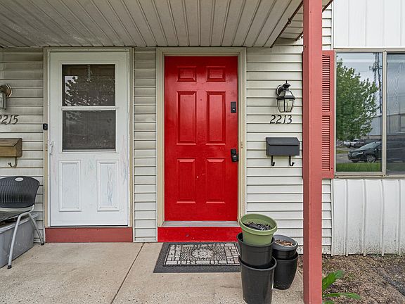 5th image of 2213 Newark Ave SE
