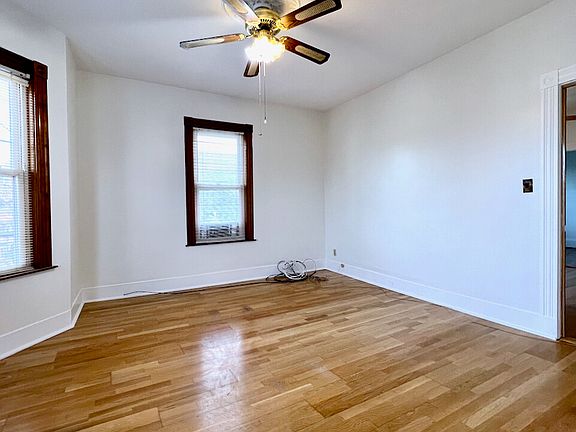 4th image of 312 Washington St #3