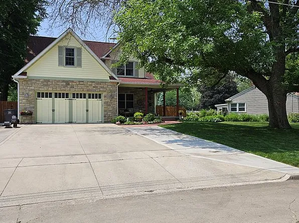1512 Linden Ln, Des Moines, IA 50315