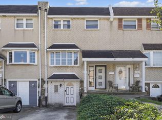 11913 Millbrook Rd, Philadelphia, PA 19154