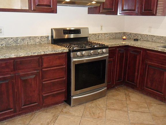 5th image of 1523 E Fountain Way