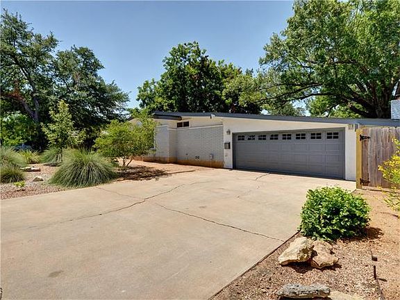 3rd image of 2509 Cascade Dr