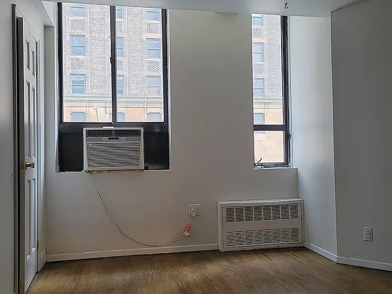 131 E 23rd St #2D — Photo 1