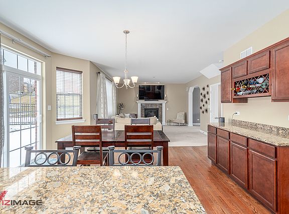 4th image of 16628 W McKenzie Ave