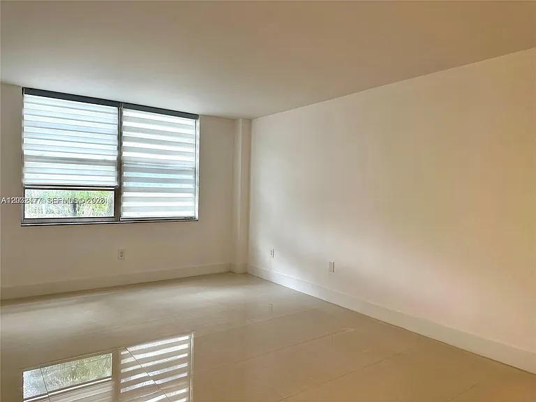 2851 NE 183rd St #109E — Photo 11